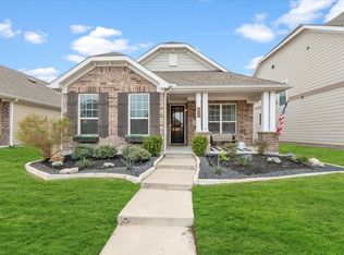 1412 Emerald Tree Pl, Aubrey, TX 76227