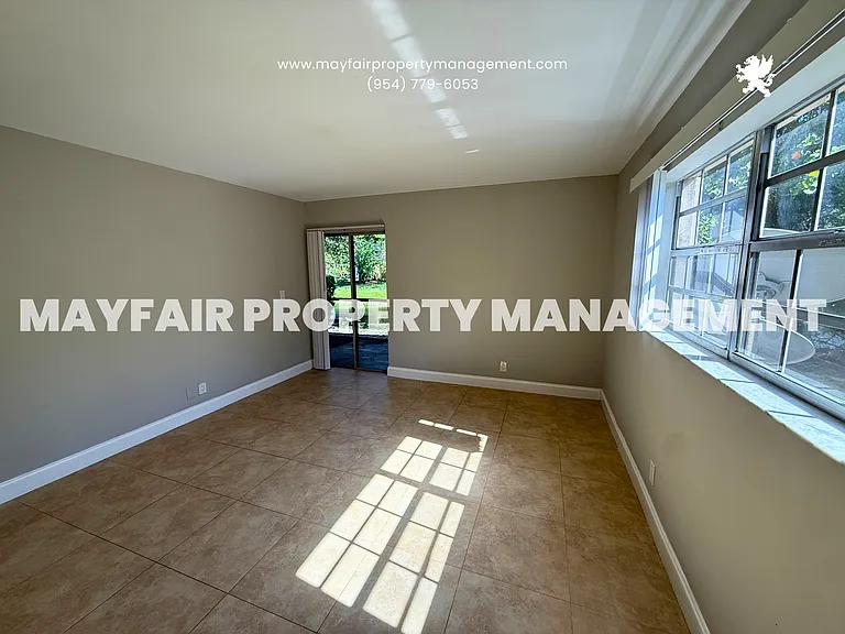 10534 NW 29th Ct — Photo 6