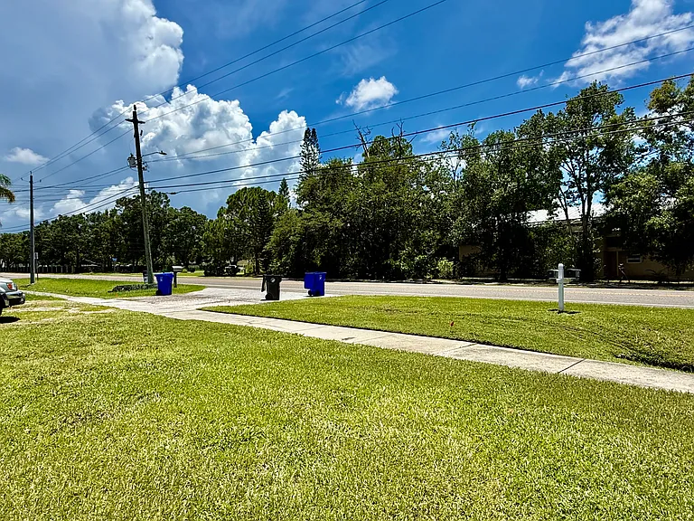 804 W Saint Petersburg Dr #804 — Photo 46