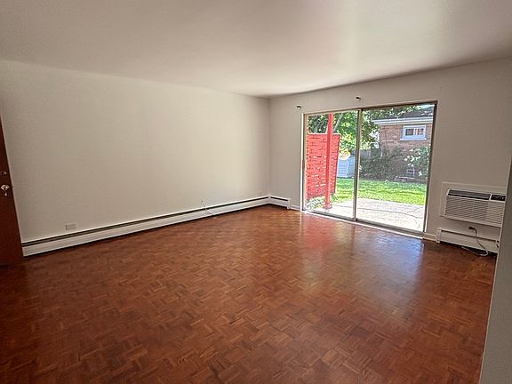 2nd image of 435 Burlington Ave APT 4