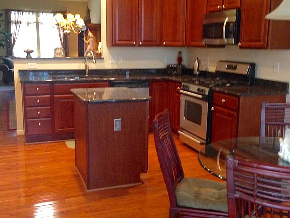 3rd image of 137 Teapot Ct.