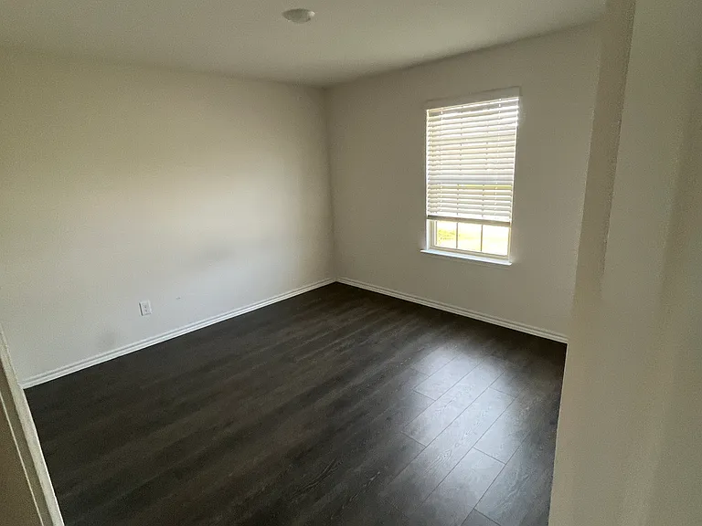 Fourth bedroom