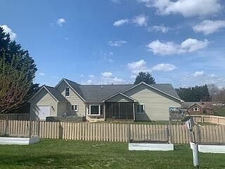 3rd image of 48 Highfield Ln
