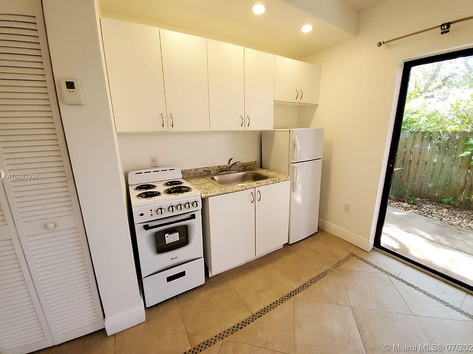 1st image of 575 NE 66th St #4