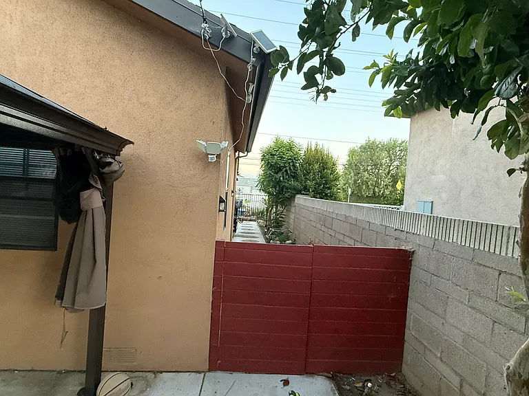 10257 Olive St — Photo 68