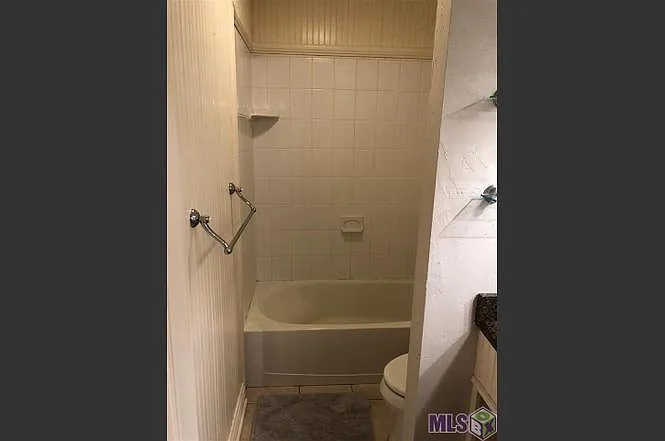 8585 Barnett Dr — Photo 12