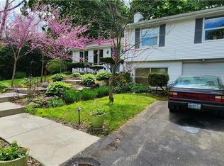 86 Shenandoah Rd, Warwick, RI 02886