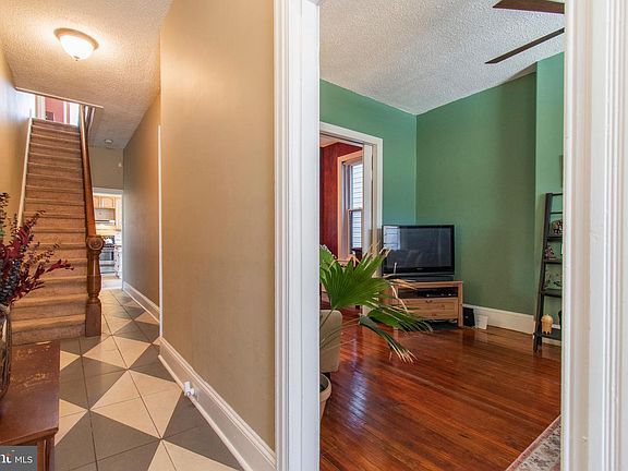 3rd image of 3412 Henry Ave