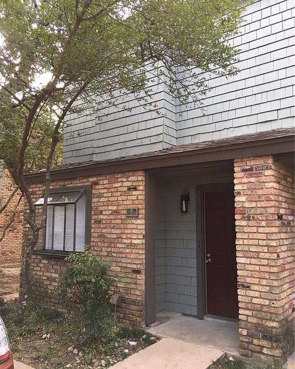 1st image of 7122 Wood Hollow Dr APT 2