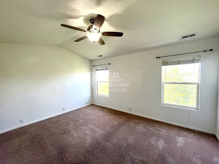 2158 Creekridge Point — Photo 7