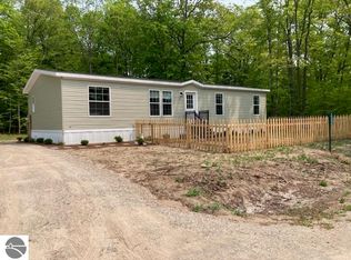 18898 Lakewood Cir, Lake Ann, MI 49650