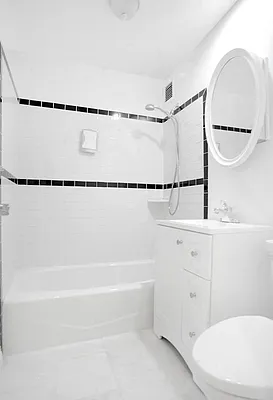 Rented by Oxford Property Group | media 6