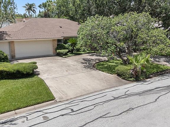 3rd image of 5125 Bougainvillea Dr