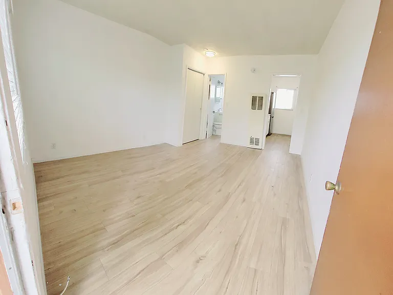 4045 Slauson Ave #21 — Photo 2