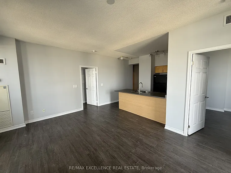 388 Prince Of Wales Dr #3306 — Photo 3