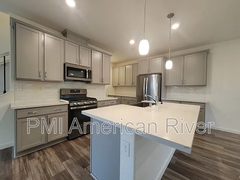 1648 Scarlet Ash Ave — Photo 6