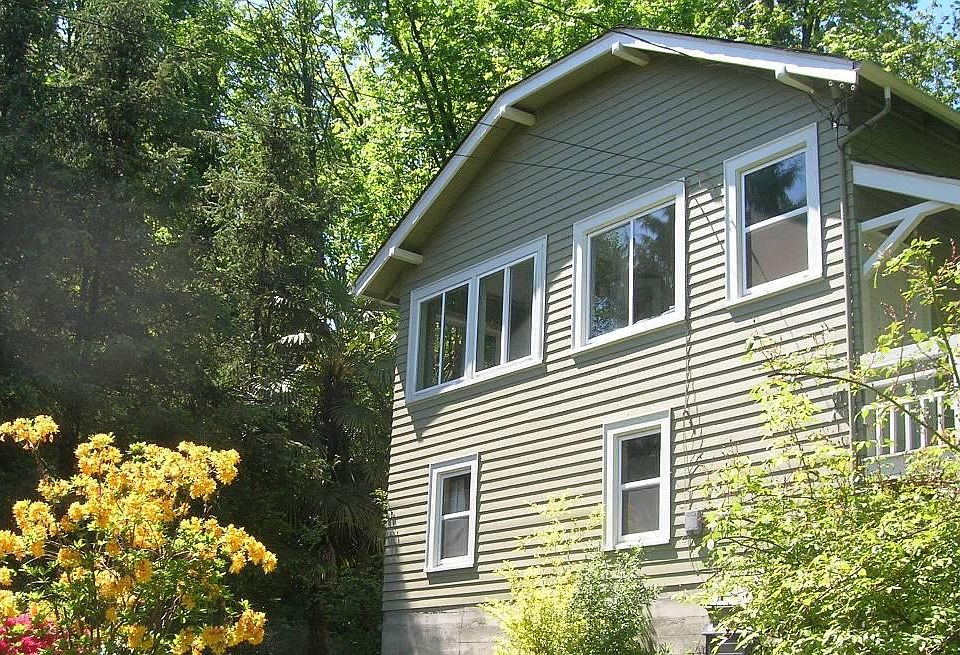 Eastern view of the house in the Spring