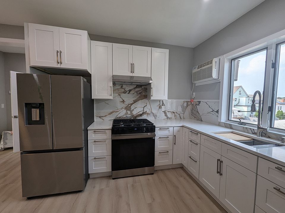 Open kitchen
