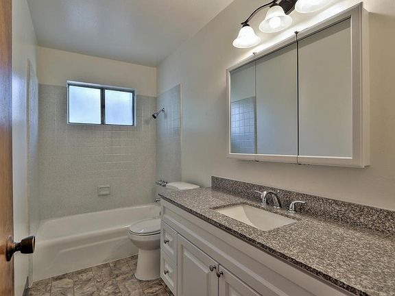 4th image of 105 Superior Dr APT C