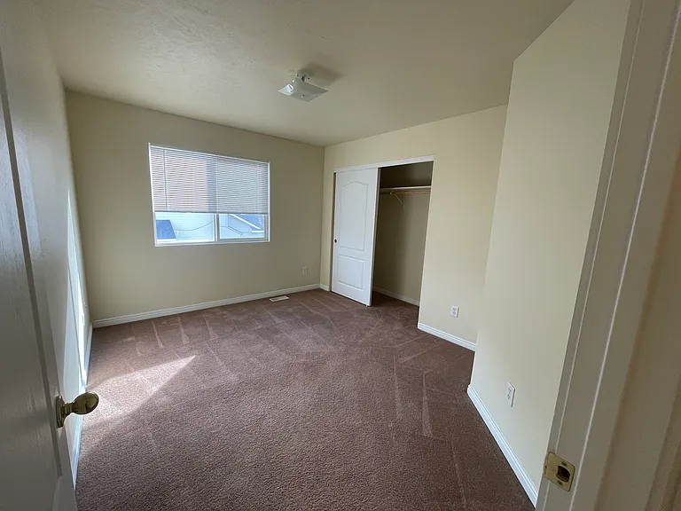 1445 N Bonneville St #102 — Photo 10