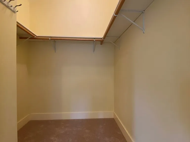 Walk in closet