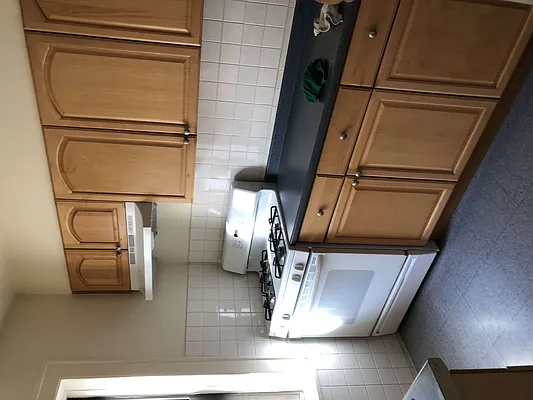 Rented by Metropolis International Realty Inc. | media 9