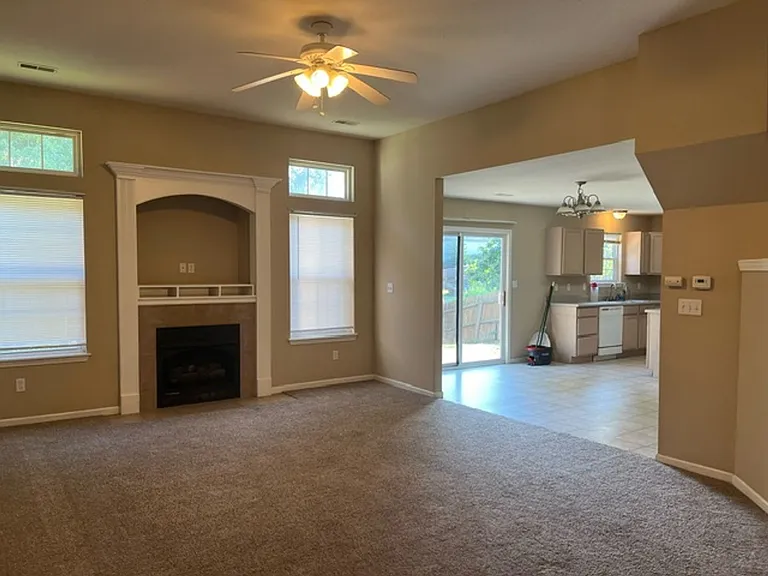 101 Amazon Dr — Photo 4