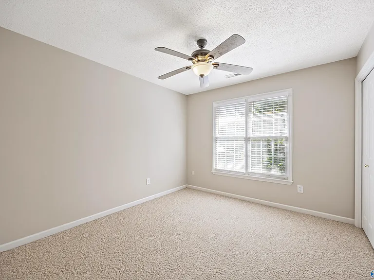 115 Medicine Bend Ct — Photo 11