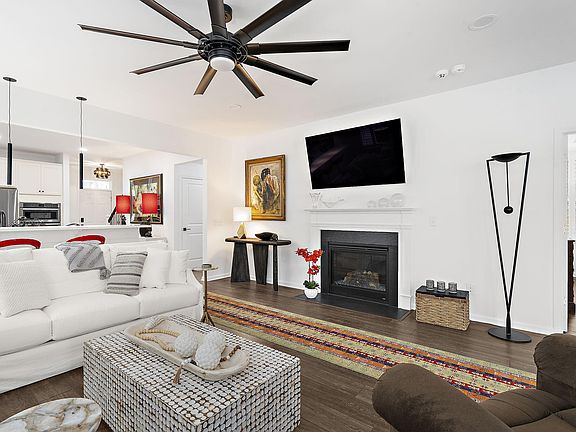 4th image of 1822 Grovehurst Dr