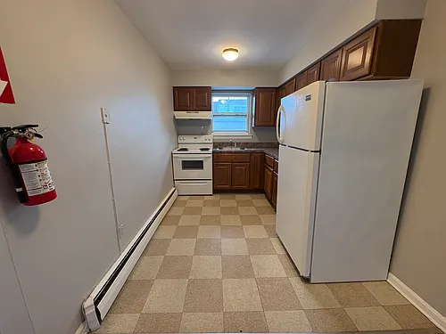 125 Maple Ave Photo 1