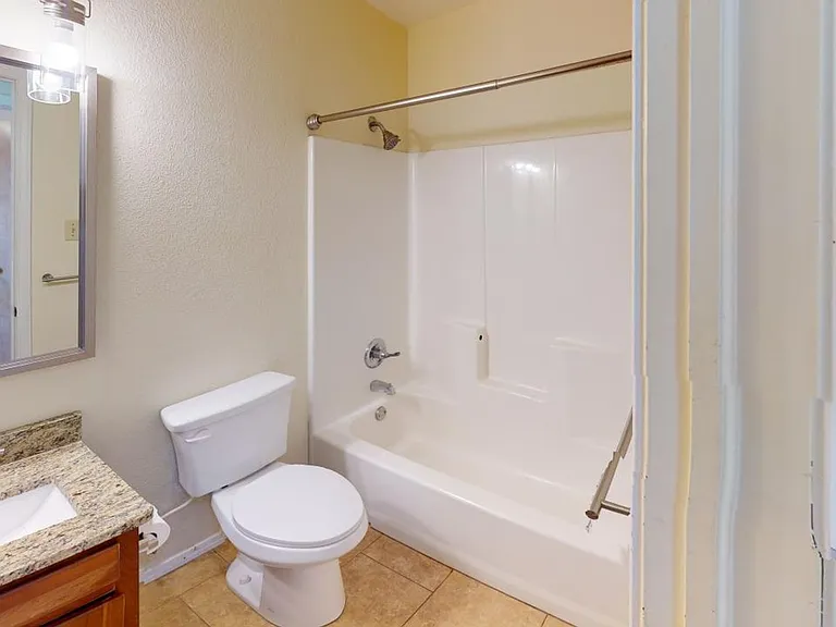 1460 Lindberg Ave — Photo 30