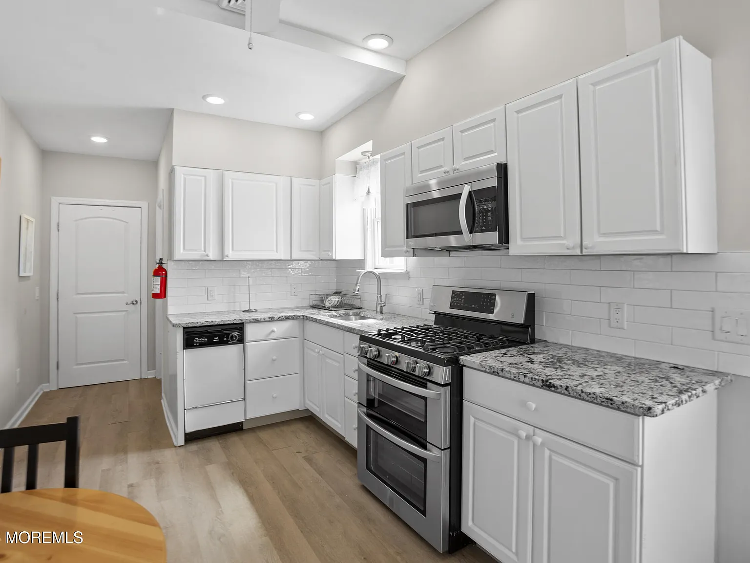1 bed, 1404 sqft, $1,750 — Photo 4