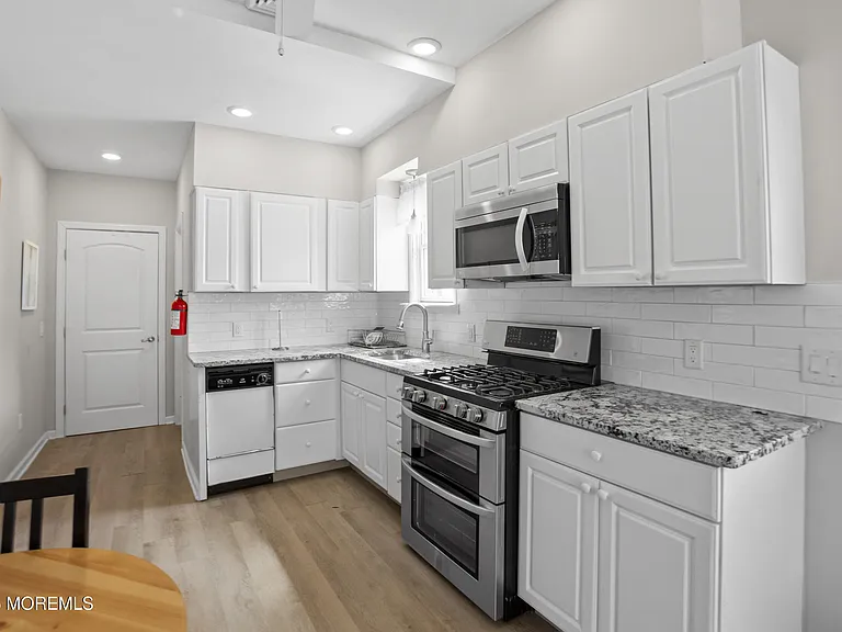 488 2nd Ave #REAR — Photo 4