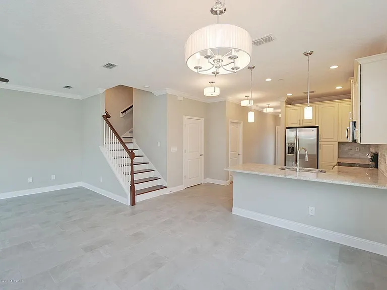 2656 Almonaster St — Photo 5