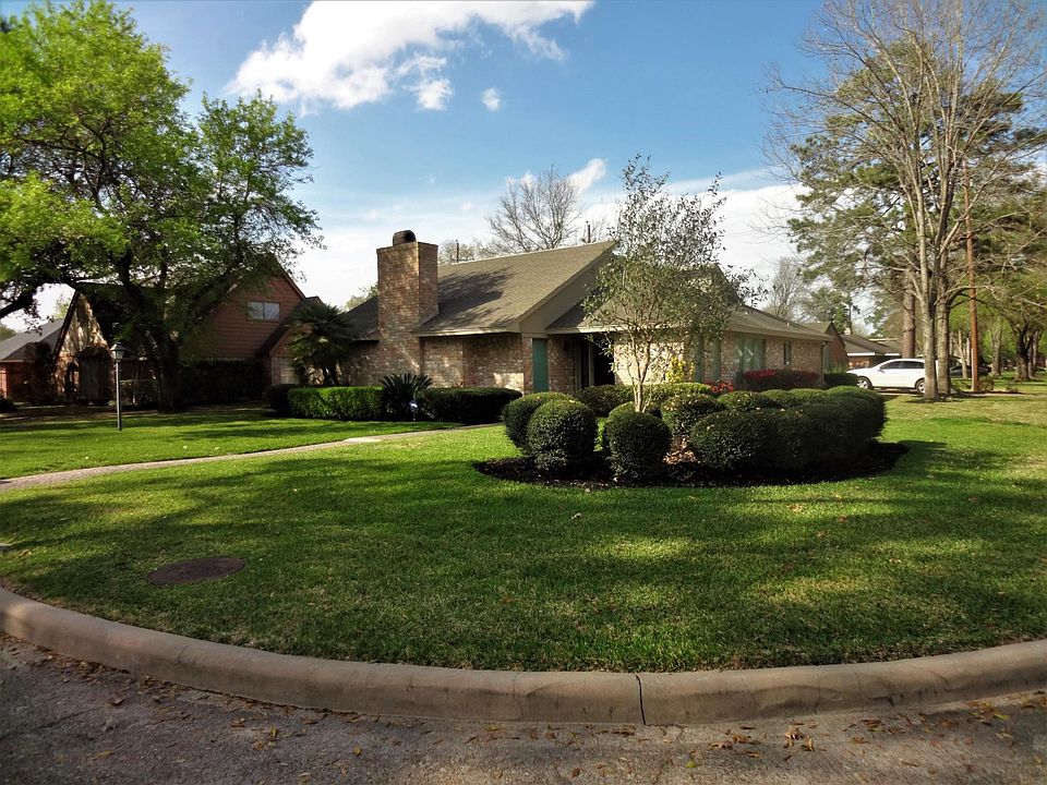 1st image of 10302 Summerhill Dr