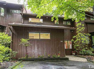 209 Deepwood Rd, Chapel Hill, NC 27514