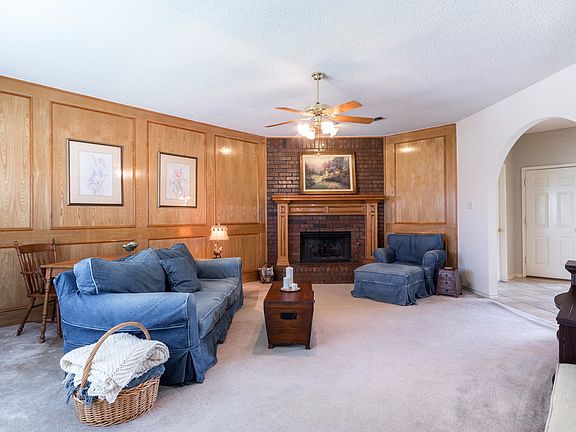 5th image of 4824 Monte Vista Ln