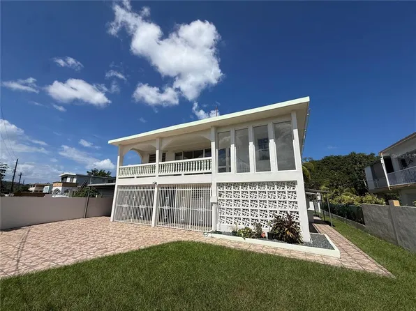 19 Calle Murcia, Dorado, PR 00646