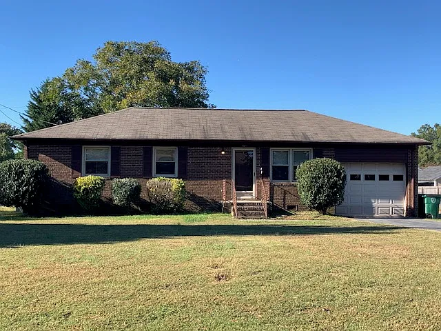 3 bed, 1000 sqft, $1,895 — Photo 3