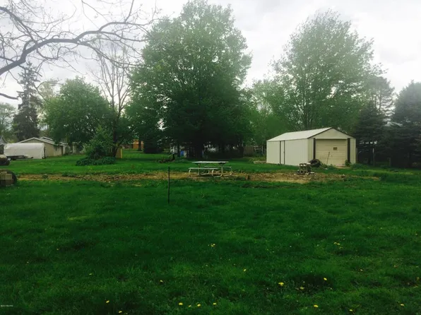 334 W Jackson St, Mendon, MI 49072