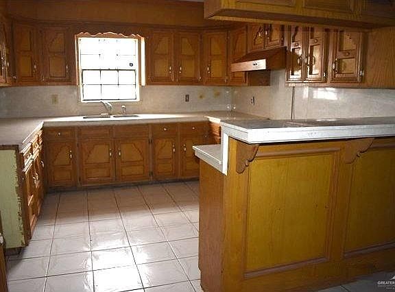 4th image of 1851 E Three Mile Line Rd