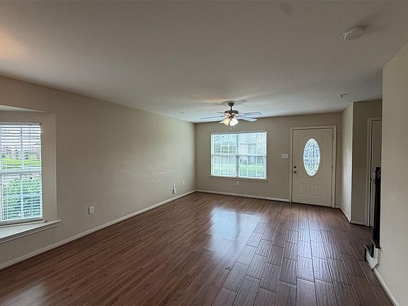 3rd image of 1702 Doyle Ct #2