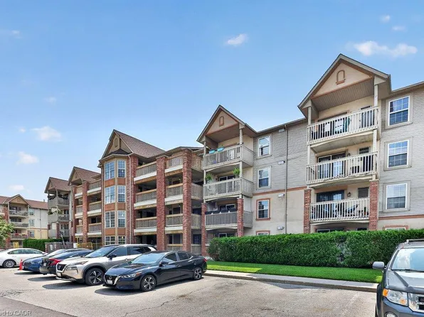 4003 Kilmer Dr #412, Burlington, ON L7M 4M1