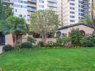 10448 Lindbrook Dr, Los Angeles, CA 90024