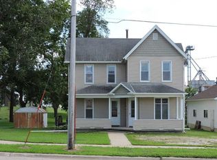 201 Fisher Ave, Ossian, IA 52161