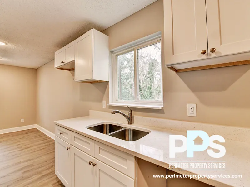 3 bed, 1.5 bath, 1256 sqft, $1,349 — Photo 4