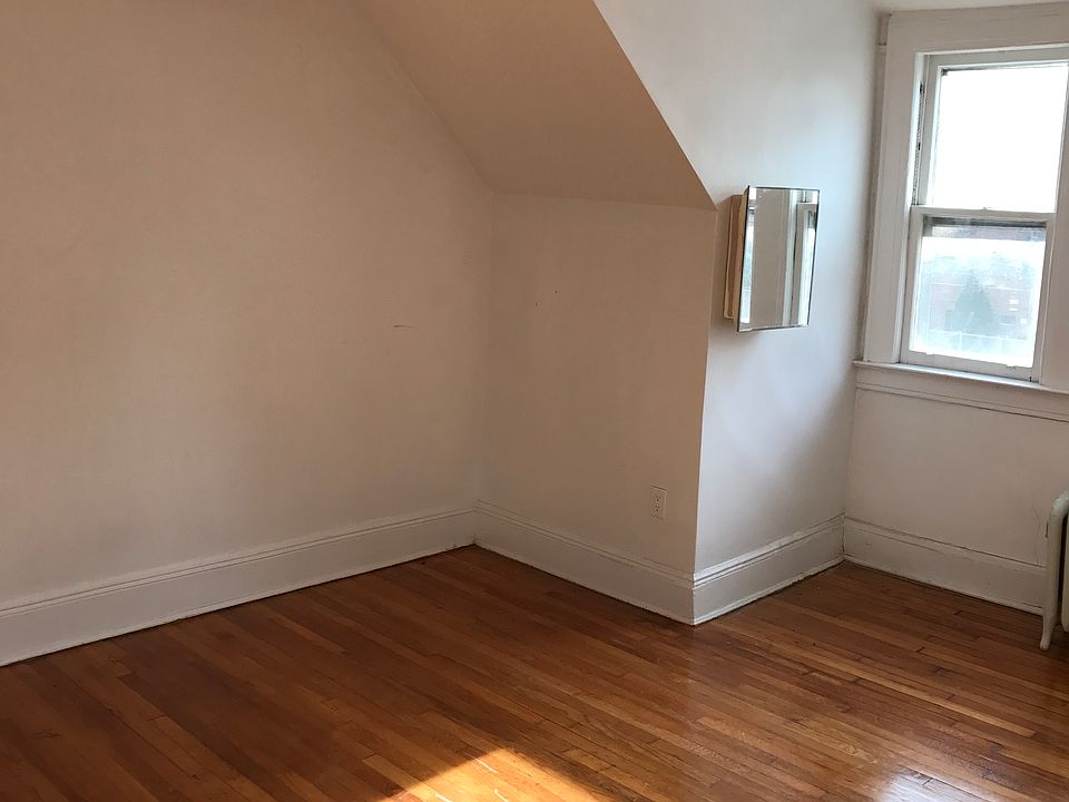1st image of 147-7 41st Ave