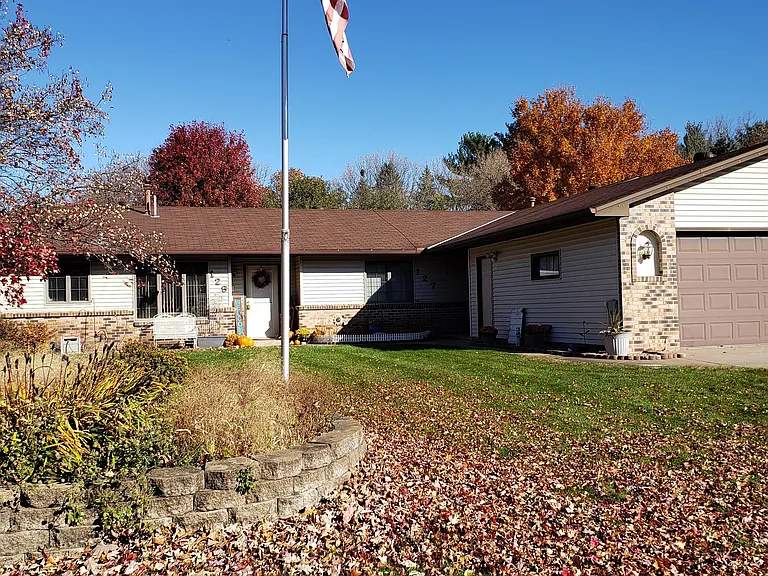 127 Jerry Liefert Dr — Photo 2