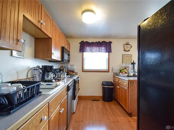 5th image of 817 Barkins Ave