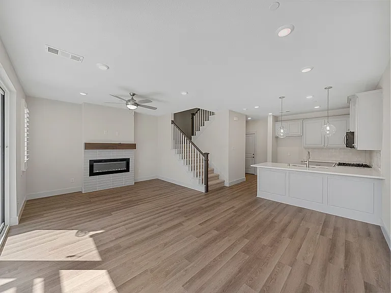 917 Emerling Dr — Photo 12